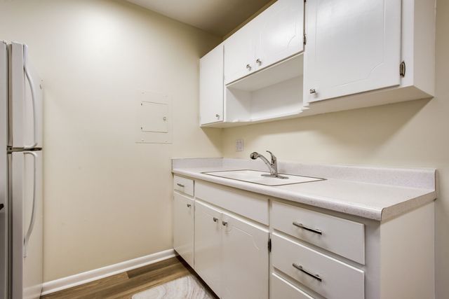 3600 Hillsboro Pike Apt D15, Nashville, TN 37215