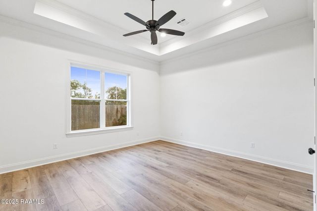 323 Big Lake Run, Youngsville, LA 70592