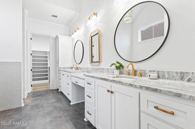 323 Big Lake Run, Youngsville, LA 70592