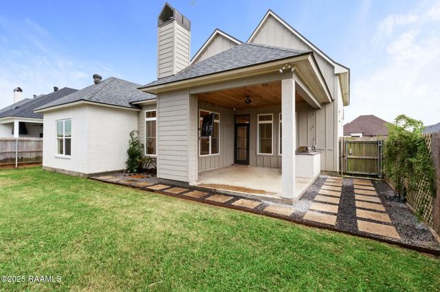 323 Big Lake Run, Youngsville, LA 70592