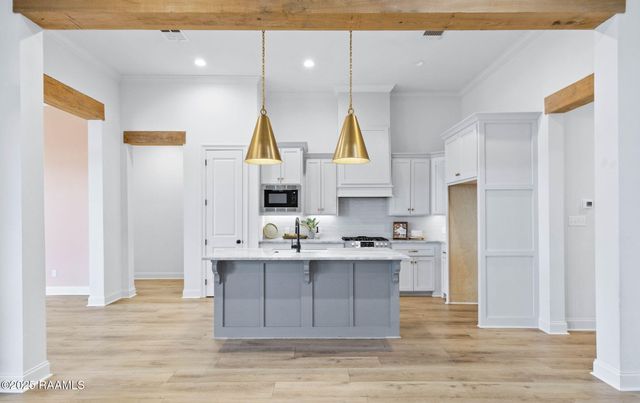 323 Big Lake Run, Youngsville, LA 70592