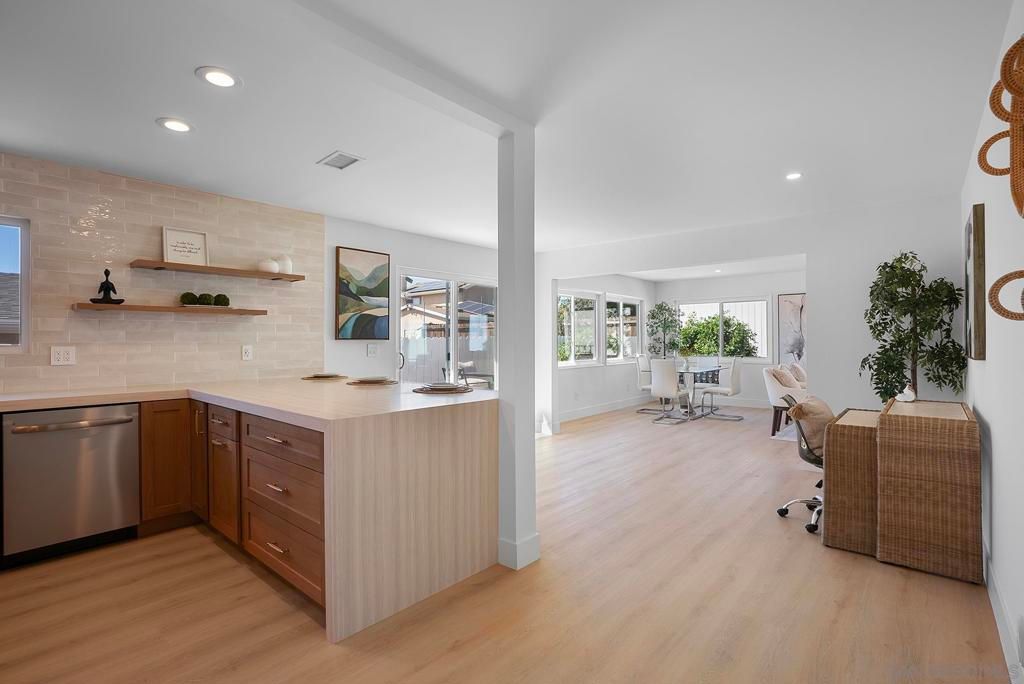 3270 Innuit Ave, San Diego, CA 92117 — photo 2