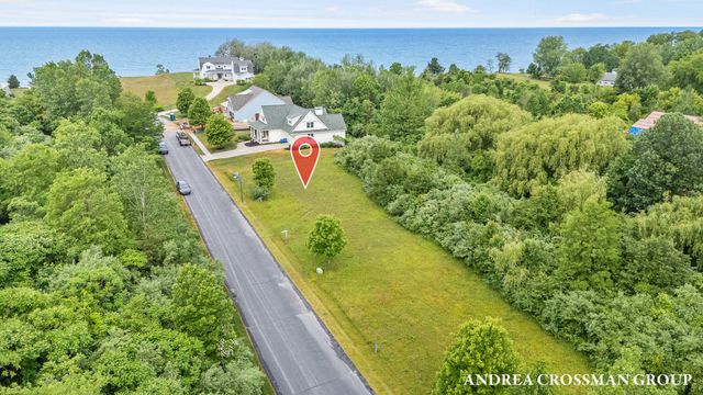 684 Waters Edge Drive Site 14, South Haven, MI 49090
