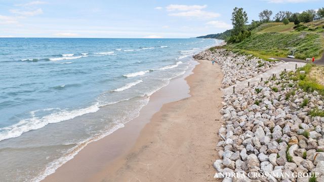 684 Waters Edge Drive Site 14, South Haven, MI 49090