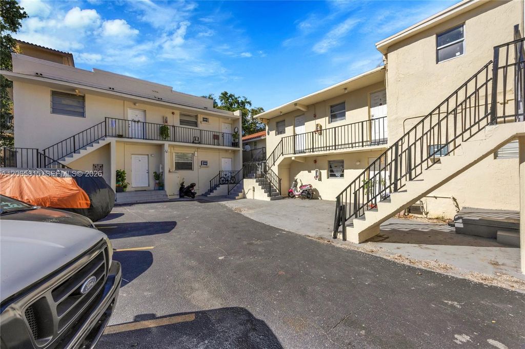 1362 SW 2nd Street 7, Miami, FL 33135