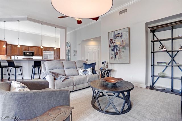 6535 Valen WAY E-202, Naples, FL 34108