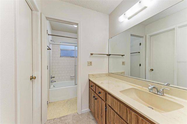 5503 FOUNTAIN LAKE CIRCLE A203, Bradenton, FL 34207