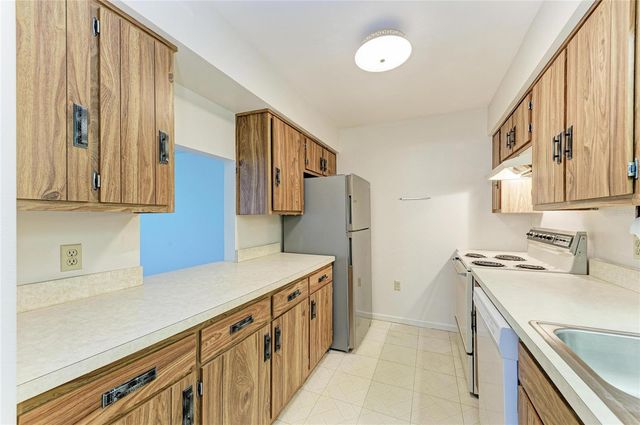 5503 FOUNTAIN LAKE CIRCLE A203, Bradenton, FL 34207