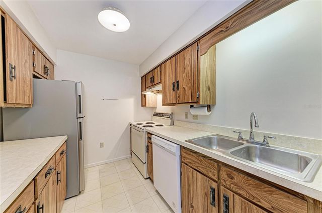 5503 FOUNTAIN LAKE CIRCLE A203, Bradenton, FL 34207