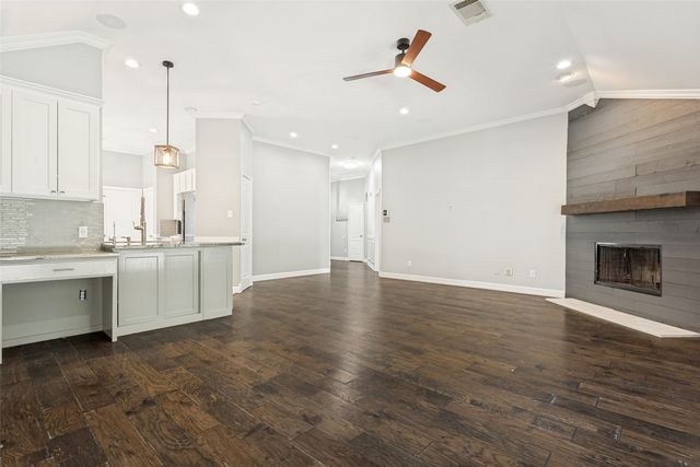 2301 Trickling Creek Drive, Garland, TX 75041