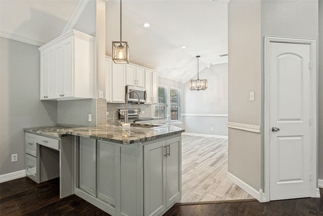 2301 Trickling Creek Drive, Garland, TX 75041