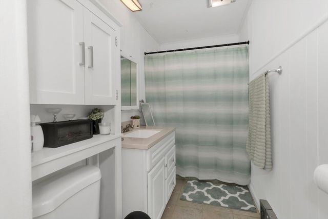 15 Merida St, Springfield, MA 01104