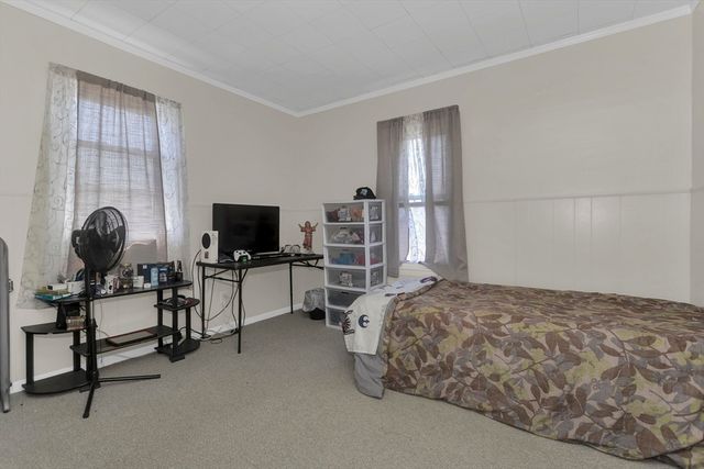 15 Merida St, Springfield, MA 01104