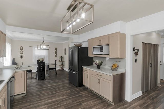 15 Merida St, Springfield, MA 01104