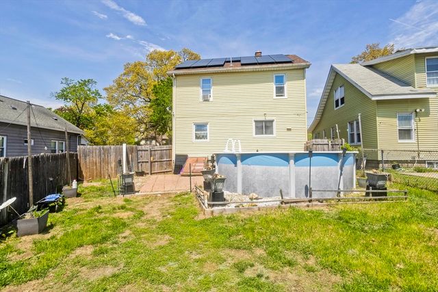 15 Merida St, Springfield, MA 01104