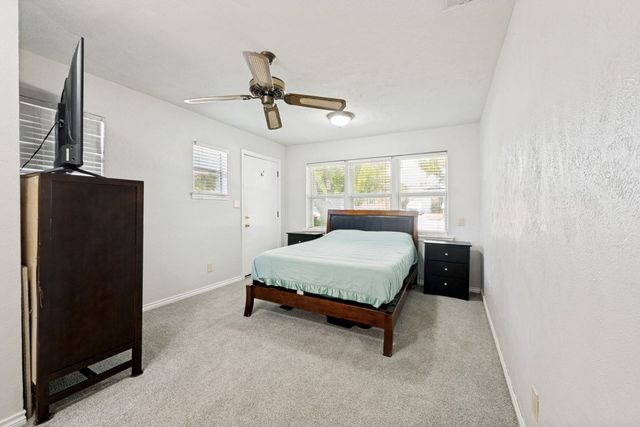 1009 Zelda Drive, Hurst, TX 76053