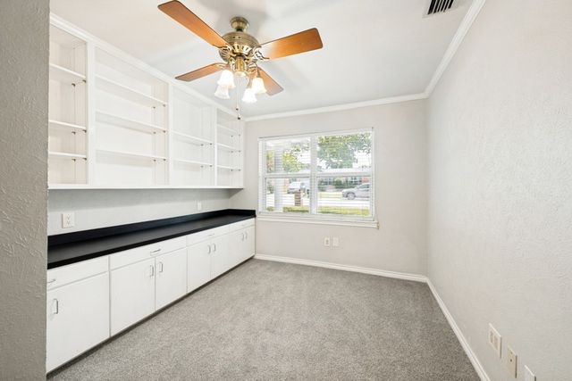1009 Zelda Drive, Hurst, TX 76053