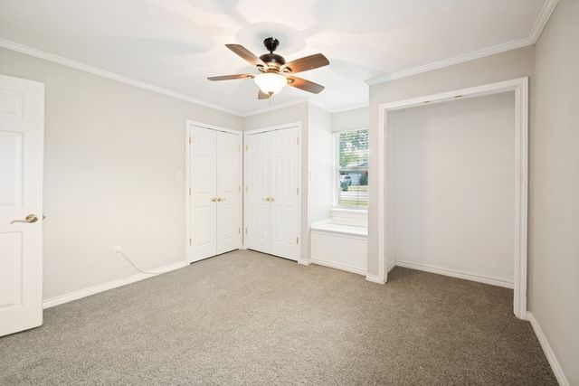 1009 Zelda Drive, Hurst, TX 76053