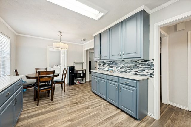 1009 Zelda Drive, Hurst, TX 76053