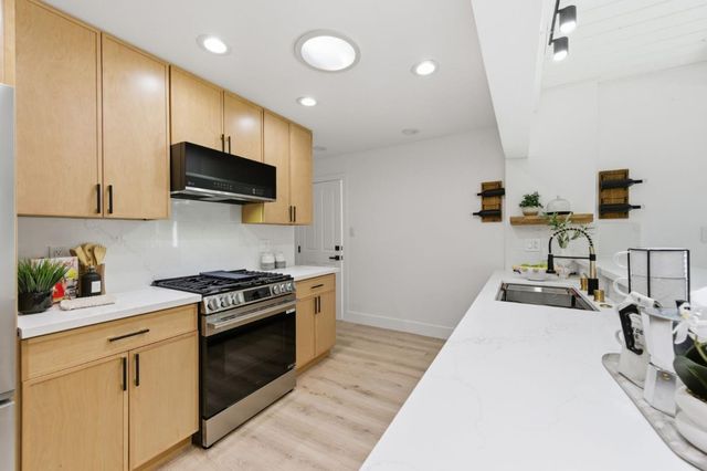 112 Price Lane, Pleasant Hill, CA 94523