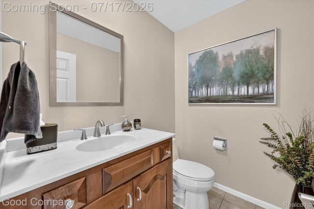 38921 Santa Barbara Street, Clinton Charter Township, MI 48036