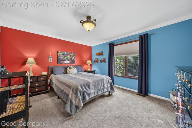 38921 Santa Barbara Street, Clinton Charter Township, MI 48036