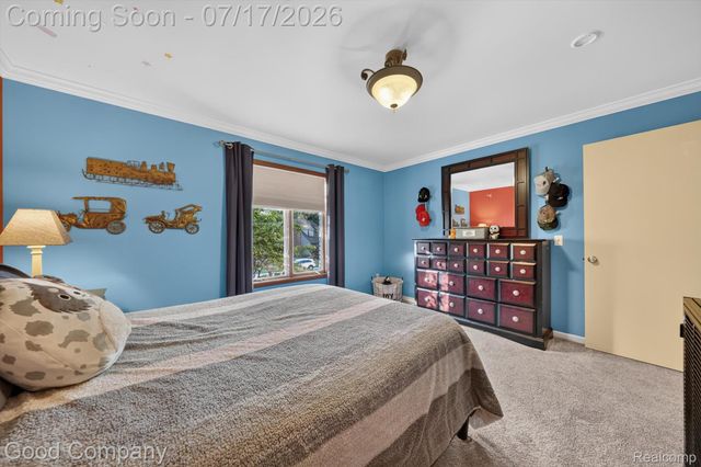 38921 Santa Barbara Street, Clinton Charter Township, MI 48036