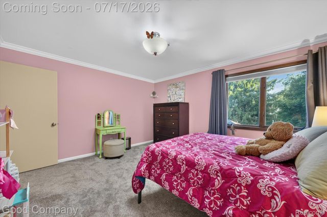 38921 Santa Barbara Street, Clinton Charter Township, MI 48036