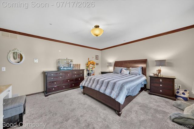 38921 Santa Barbara Street, Clinton Charter Township, MI 48036