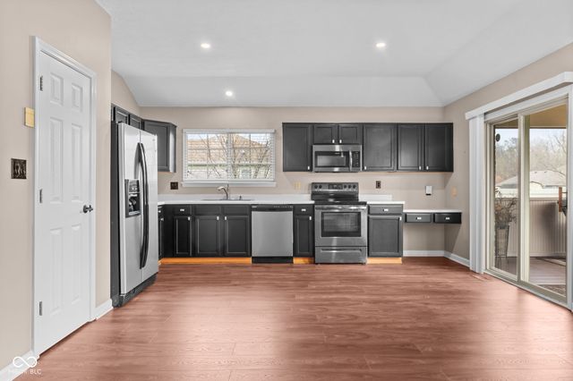 395 Primrose Lane, Avon, IN 46123