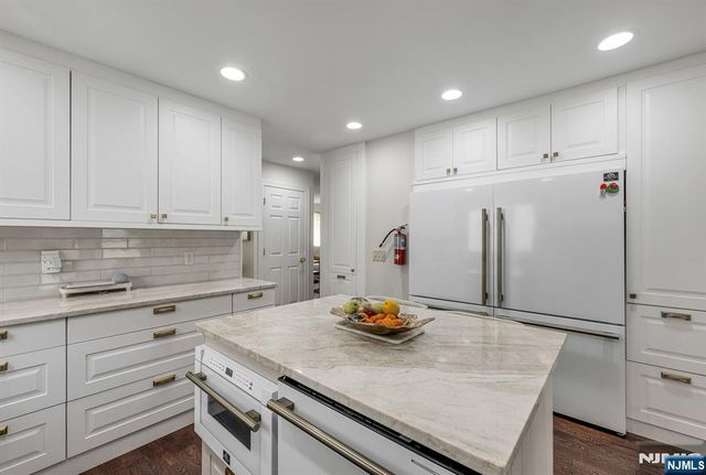 57 Memorial Place, Elmwood Park, NJ 07407