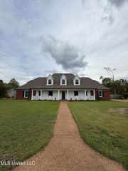 990 Eagle Ridge Cove, Hernando, MS 38632