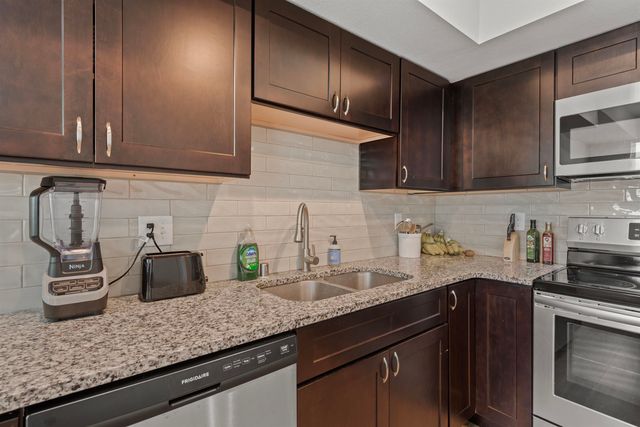 419 E E St, Deer Park, WA 99006