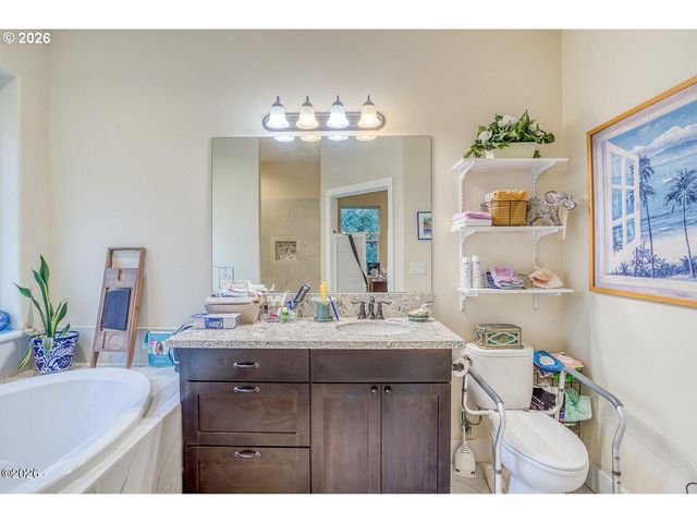 4635 Ne TIDE Ave, Lincoln City, OR 97367