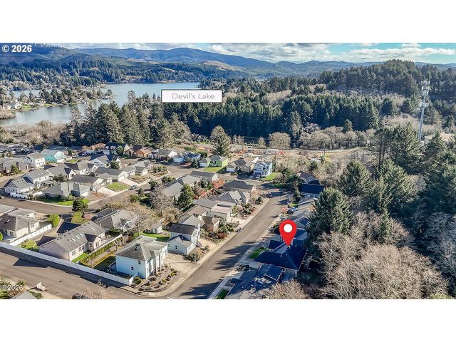 4635 Ne TIDE Ave, Lincoln City, OR 97367