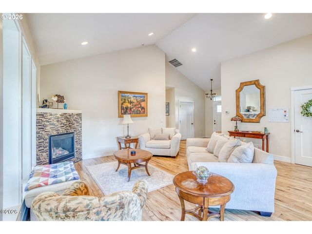 4635 Ne TIDE Ave, Lincoln City, OR 97367