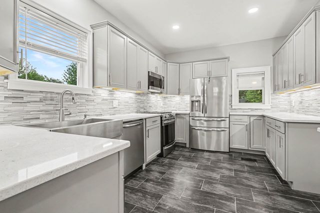 991 Lawrence Drive, Columbus, OH 43207