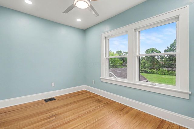 991 Lawrence Drive, Columbus, OH 43207