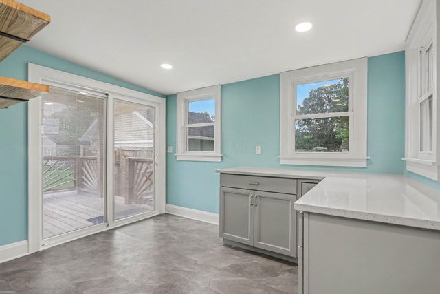 991 Lawrence Drive, Columbus, OH 43207
