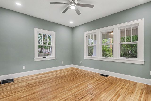 991 Lawrence Drive, Columbus, OH 43207