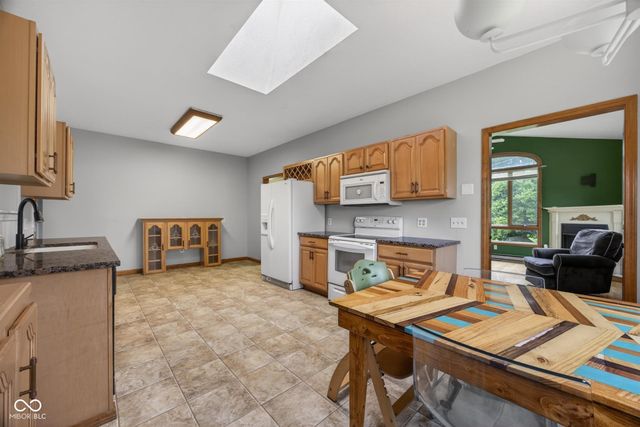 5925 W State Road 46, Poland, IN 47868