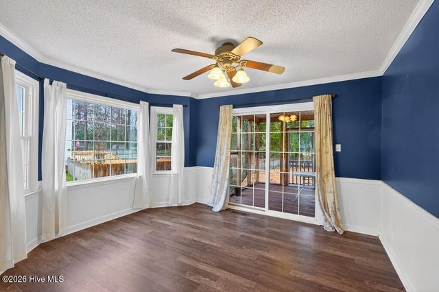 2003 Pinetree Drive, New Bern, NC 28562