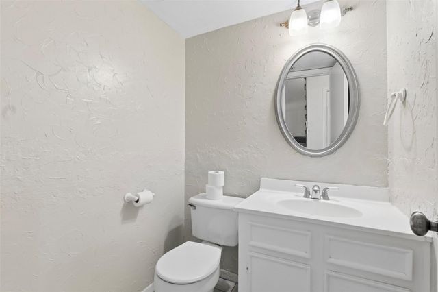 10170 Beekman Place Drive, Houston, TX 77043