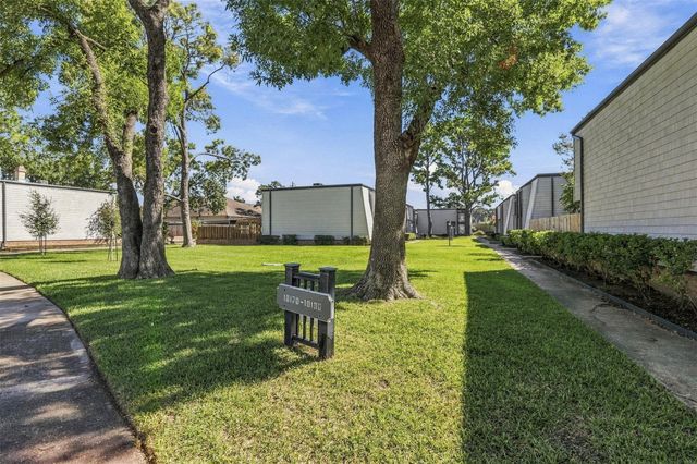10170 Beekman Place Drive, Houston, TX 77043
