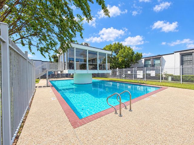 10170 Beekman Place Drive, Houston, TX 77043