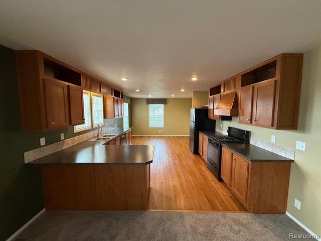 11033 Quail Run Court, South Lyon, MI 48178