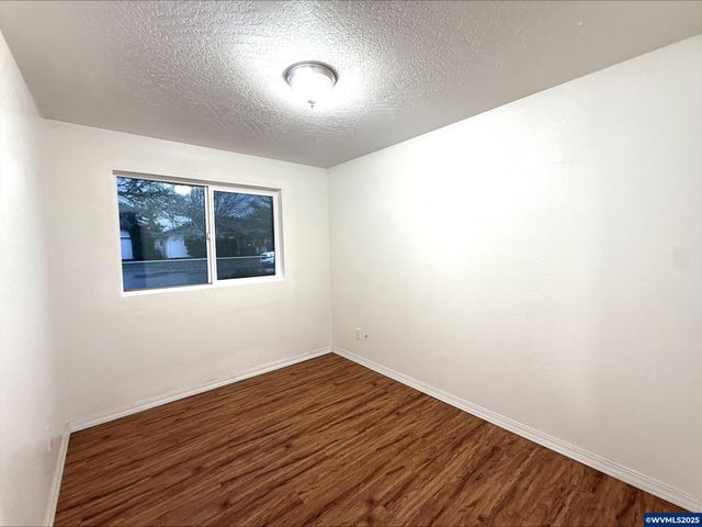 454 NE Elm St, Sheridan, OR 97378