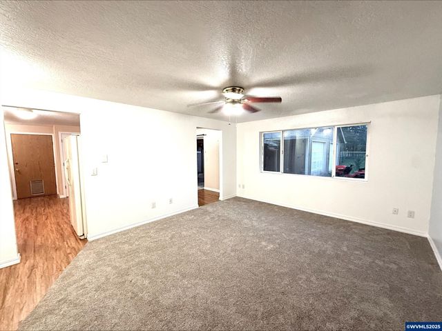 454 NE Elm St, Sheridan, OR 97378