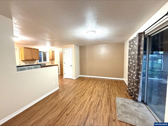 454 NE Elm St, Sheridan, OR 97378