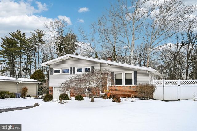 2 BLUE RIDGE RD, Plymouth Meeting, PA 19462